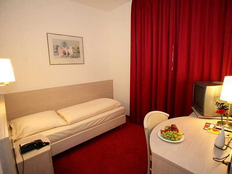 Hotel Topas Frankfurt City Frankfurt am Main Ngoại thất bức ảnh